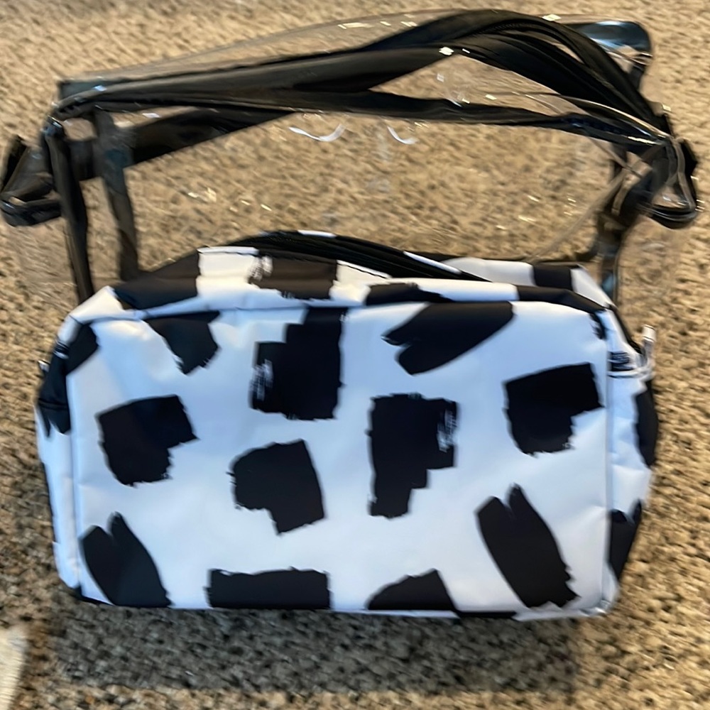 Thirty one travel pouches